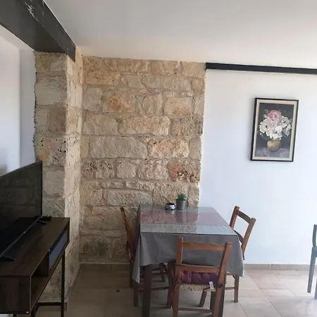 Апартаменты Drouseia Karithea House